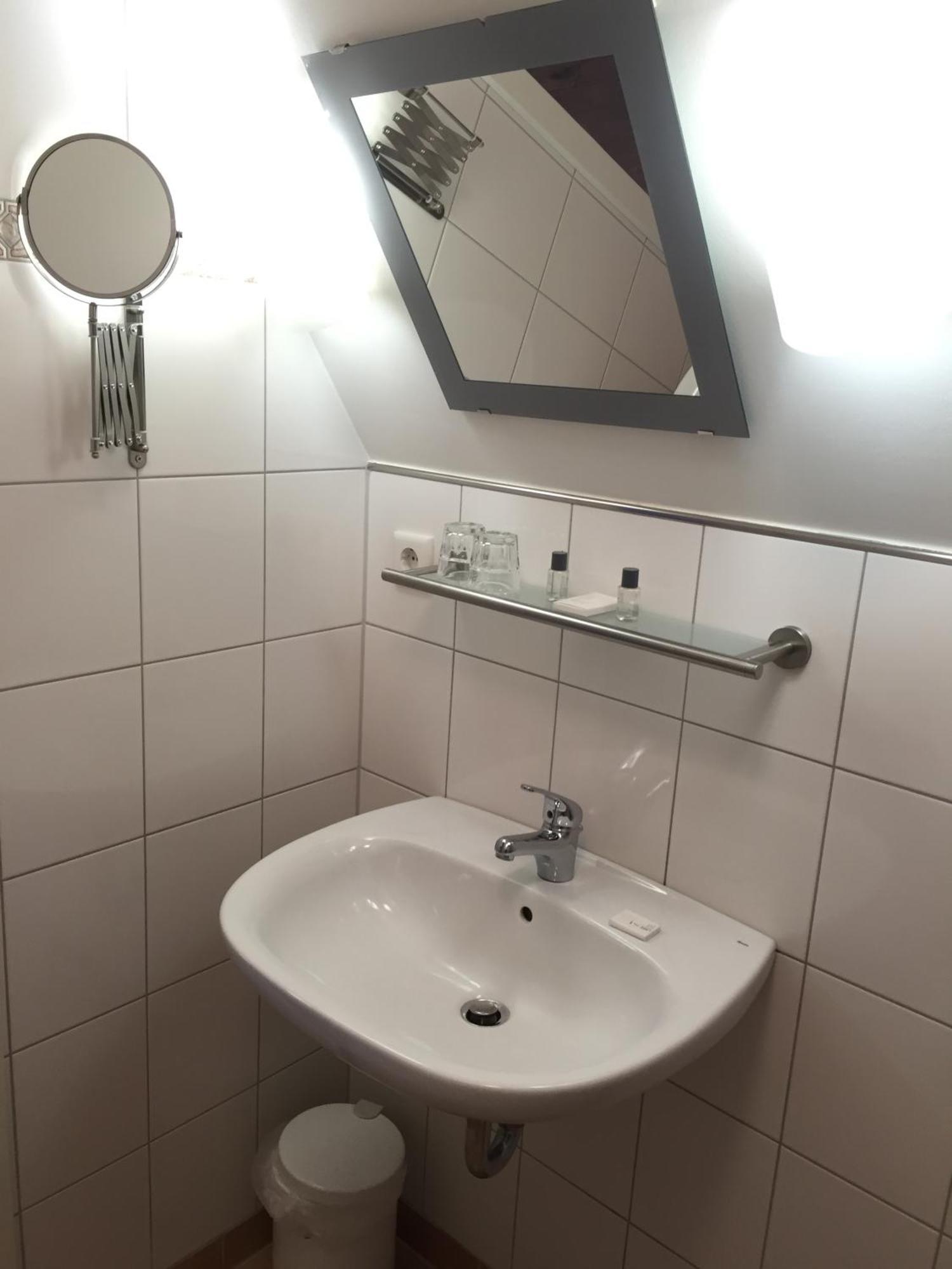 דיסלדורף Barcelona Bed & Breakfast חדר תמונה