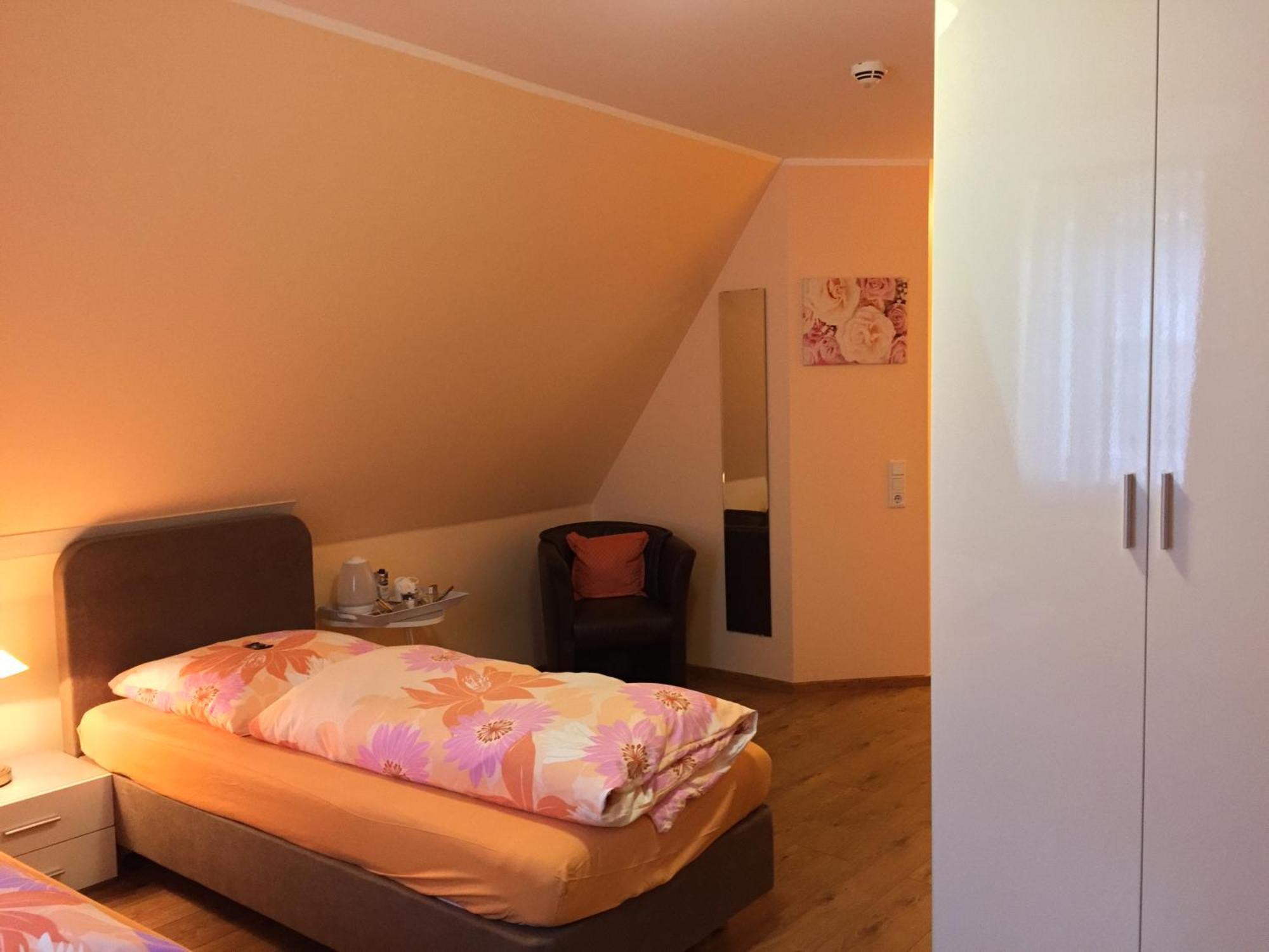 דיסלדורף Barcelona Bed & Breakfast חדר תמונה